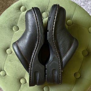 Born Split toe Leather Clogs/Mules